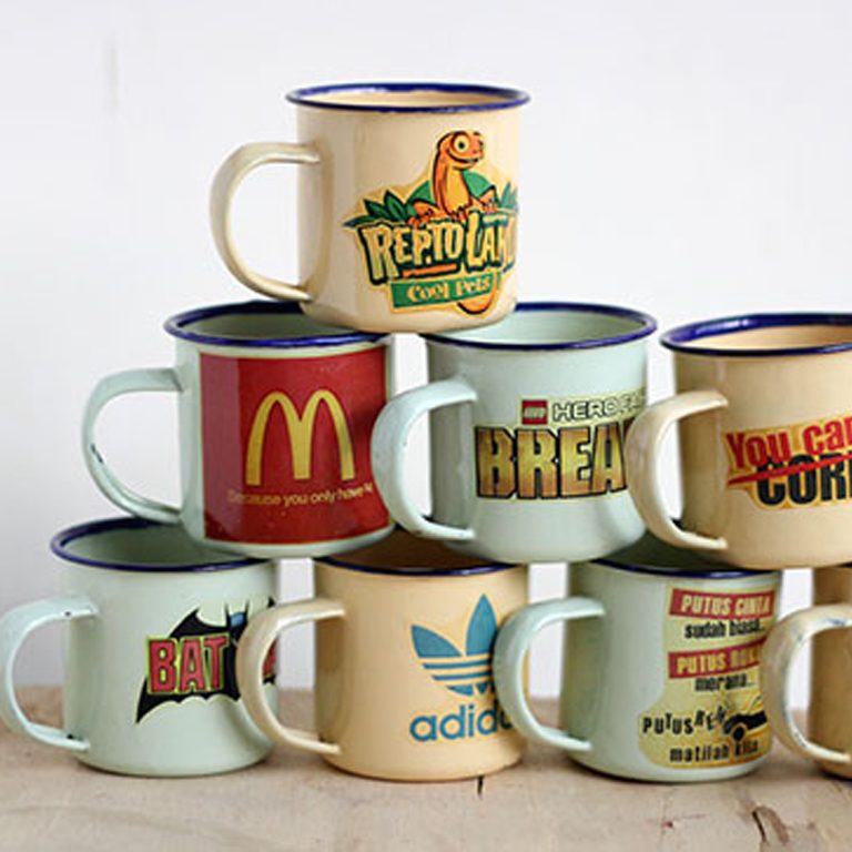mug enamel dengan kertas decal